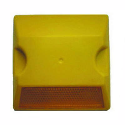 HWRS101 Plastic road stud with single side reflector